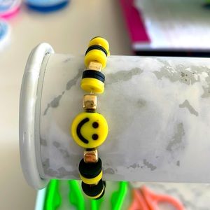 Bumblebee it’s a very good size for kids and adults! Please offer or buy! ❤️🤍